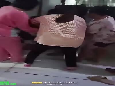 Two ugly women fight in Shenzhen