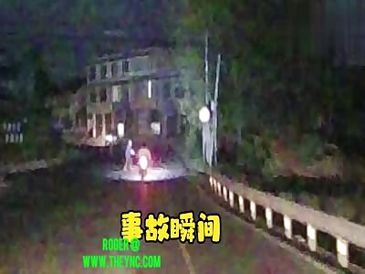 Huang on his motorcycle crashed into Zhang In Zigong City