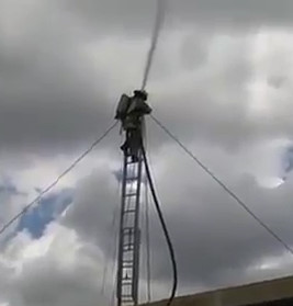  Fireman Suffers Accident when Falling the Scale of 12, Meters of Height