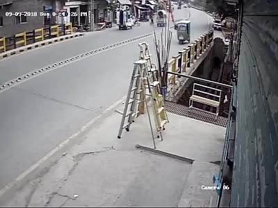 Pakistan Accident CCTV Footage