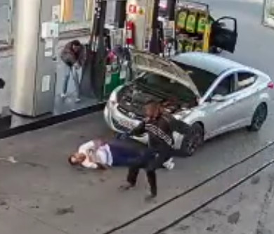 Brutal Point Blank Murder by Two Hitman Caught on CCTV Video at Gas Station 