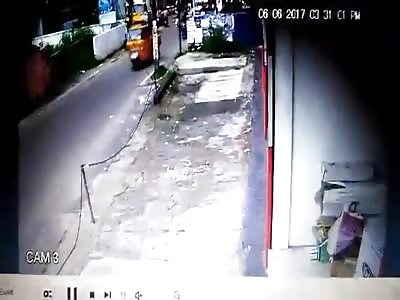 Female motorcyclist gets her head crushed by a van