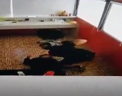 Russian Thief Beats the Shit out of Female  Currency Exchange Worker In Pattaya Thailand