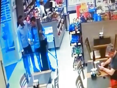Man Gets Killed In Robbery on a Bakery (Clear Video)