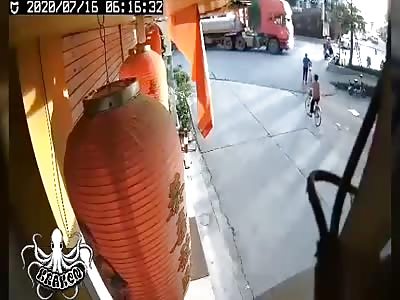 cyclist crushed by truck