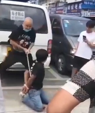Attempted Robbery Goes Wrong in China