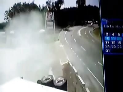 Trailer driver loses control