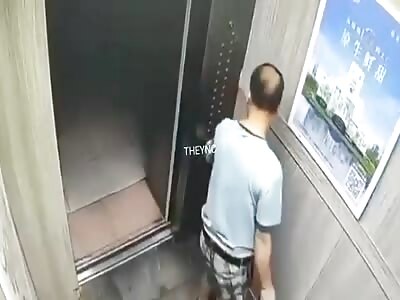 Asshole catches fire in elevator