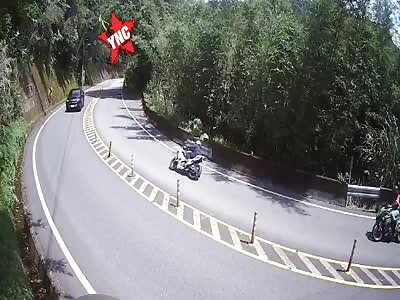 car vs motorcycle