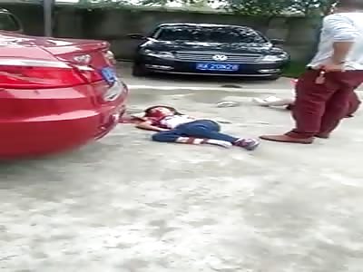 Uncensored aftermath : 8 Year old Girl gets Crushed by Car her Father 