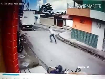 thief tries to steal a motorcycle and does not achieve its purpose