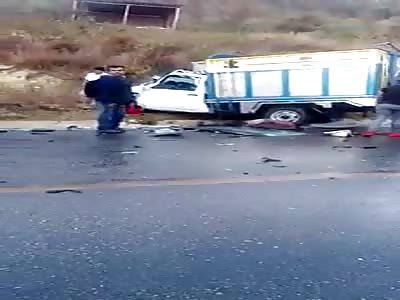 Dead person and several injured in accident