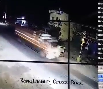 Motorcyclist Killed Instantly Hitting by Truck (wife and son injured scattered on the street)
