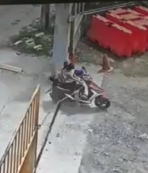 Woman & daughter Pulled Off Motorcycle by Low-Hanging Wire
