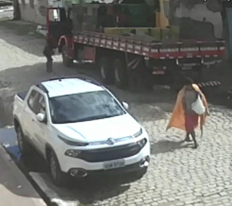 Driver Fatally Crushed by Own Truck in Brazil