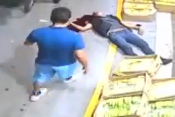 Sicario Kills Man in Mexican Vegetable Market