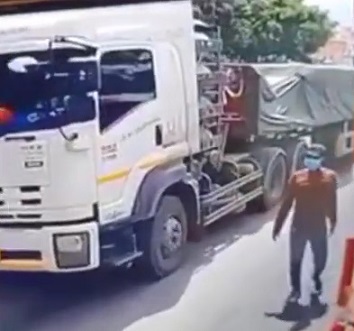 Dude Throws Himself Under Truck To End It All Once... 