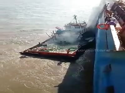 Boat capsized in sea in India