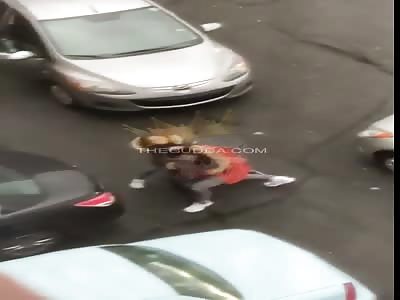 Dude Punches Girl In The Face During Road Rage