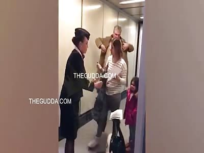 Drunk Man Makes A Huge Scene After Getting Kicked Off His Flight! 