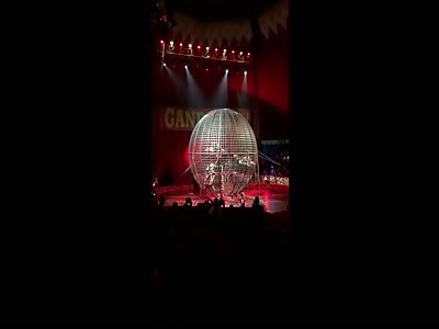 Gandeys Circus bike stunt crash