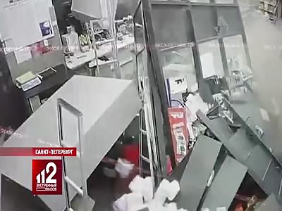 Russia: Collapse of a floor in a supermarket
