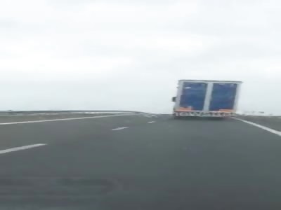 Truck colapse by storm