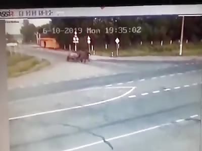 Absolutely Brutal And Fatal Hit on Road
