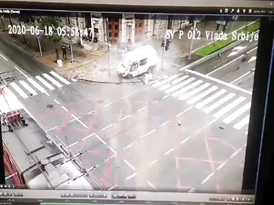 Traffic accident caught on CCTV