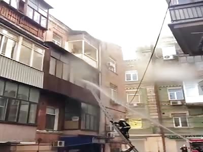 Naked Dude Jumps from Burning Apartment