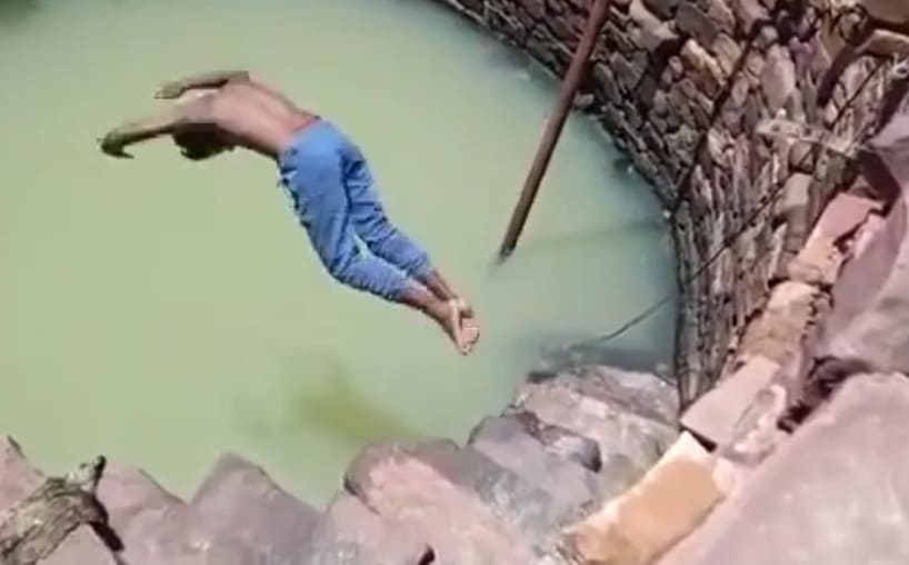 Genius: Man Jumps Into Well With Live Wire