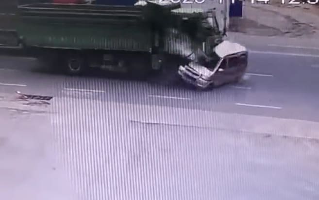 Truck Plows Into Careless Driver (Extended)