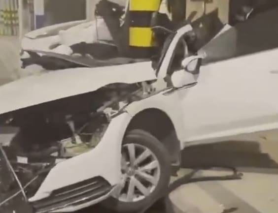 Instant Death After Driver Loses Control
