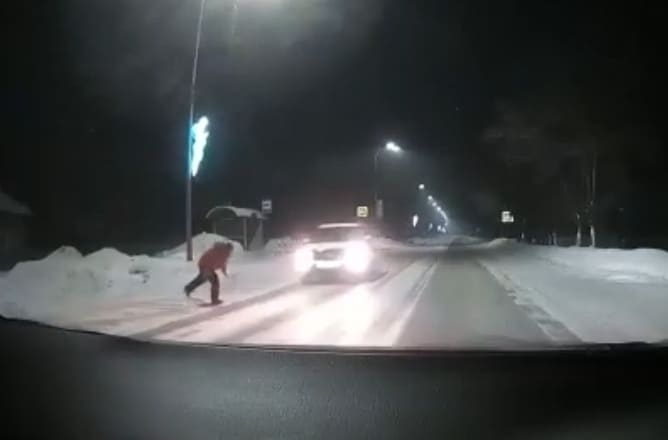 Interesting Night On Russian Road