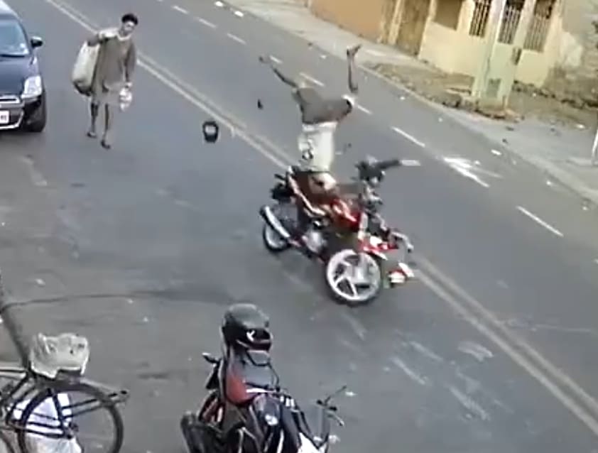 Wandering Idiot Wrecked By Motorbike