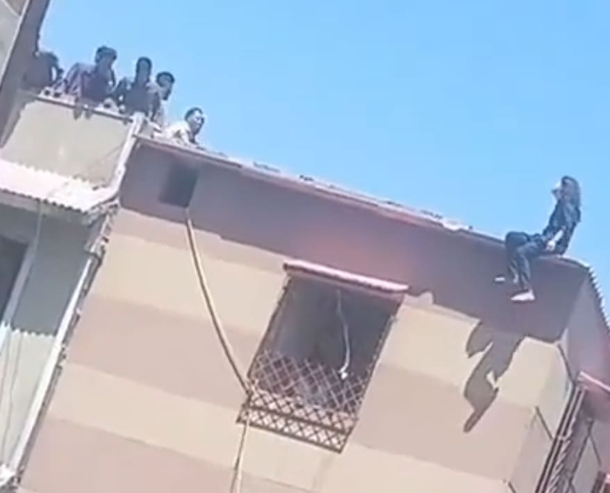Suicidal Woman Puts On A Show For The Crowd