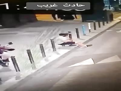  Bullseye. Suicide guy lands on a street pole ass first (with aftermath)
