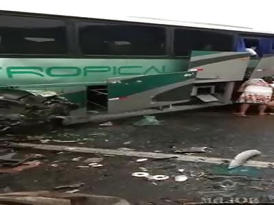 horrible accident of a truck with a bus