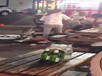crazy fight in bar 