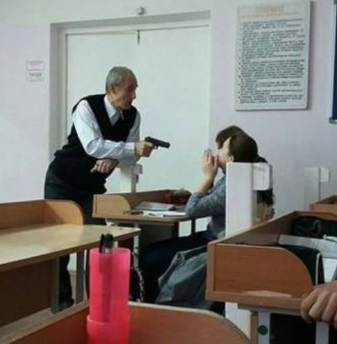 Fed Up Teacher Goes Berserk Threatens Class with Murder