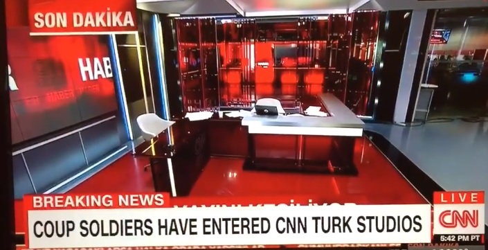CNN's Headquarters Live Streaming when Armed Men Break into It! 