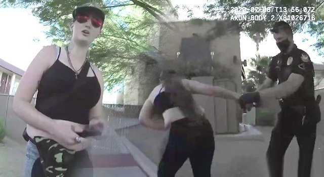 Dumb Bitch Tries to Pull Gun on Phoenix Police... Doesn't End Well.