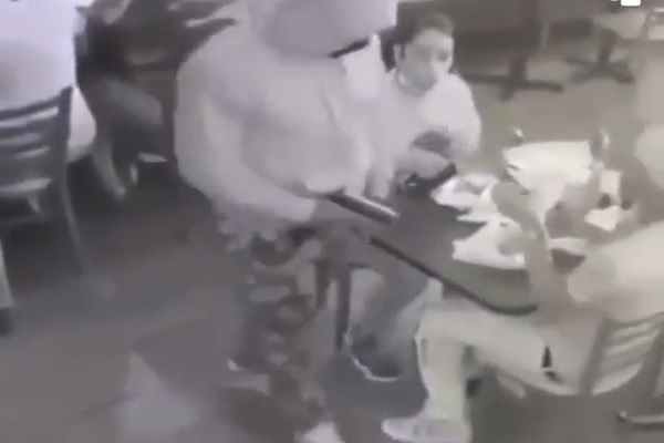 ARMED ROBBERS JUST WALKING IN AND ROBBING CUSTOMERS NOW IN CALIFORNIA