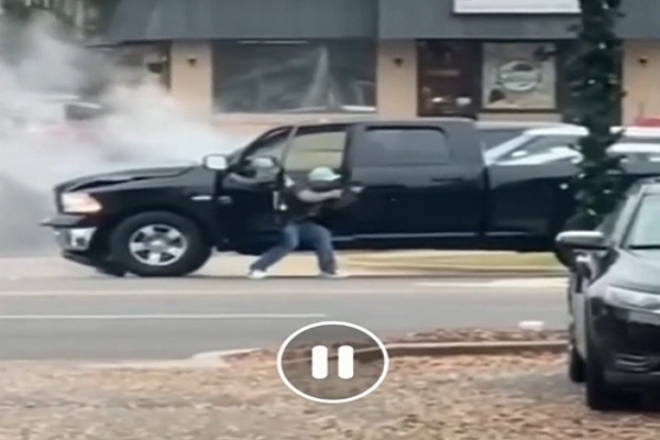 Man Open Fires On Police With AR-15 After Crashing His Truck