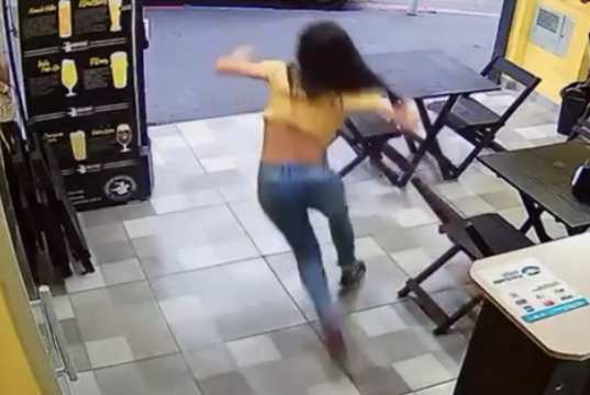 CLOSE CALL: Girl Narrowly Escapes From a Rapist!