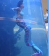 Mermaids Tail Gets Stuck Underwater