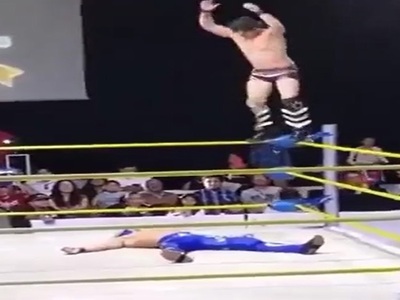 OMG: Wrestler Snaps his Neck During Live Match.