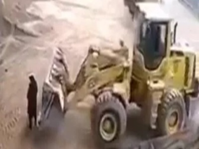 Excavator Driver picks Up Woman and Buries Her Alive in Sand