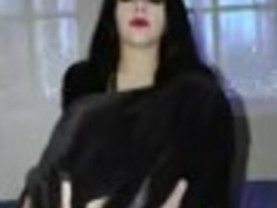Wild Elvira Cosplay.