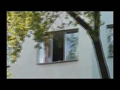 Naked Moron Ends Up Falling from His Window in Bizarre Event 
